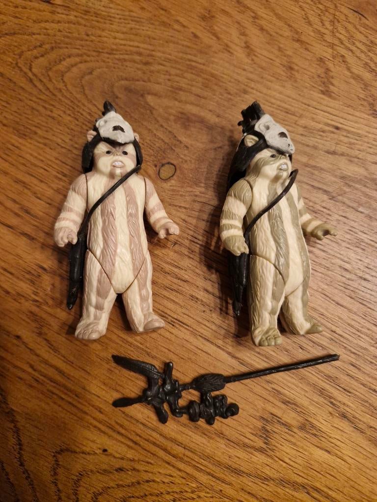 Vintage Ewok Logray 2st & imperial blaster LFL1983 Macau, Ophalen of Verzenden, Gebruikt, Actiefiguurtje