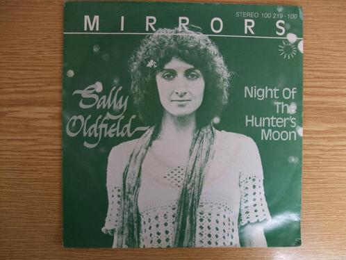SALLY OLDFIELD   MIRRORS / NIGHT OF THE HUNTERS MOON, Cd's en Dvd's, Vinyl Singles, Zo goed als nieuw, Single, Pop, 7 inch, Ophalen of Verzenden