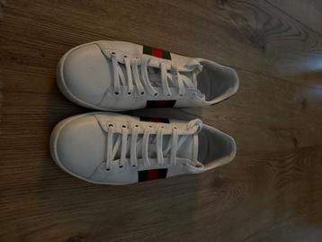 Gucci sneakers  beschikbaar voor biedingen