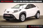 Toyota Aygo X 1.0 VVT-i MT first | CLIMA | DAB | APPLE | CAM, Auto's, Stof, Gebruikt, 920 kg, Met garantie (alle)