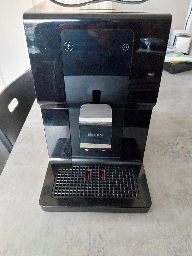 Mooie krups koffiemachine, Witgoed en Apparatuur, Koffiezetapparaten, Zo goed als nieuw, Gemalen koffie, Koffiebonen, Koffiemachine