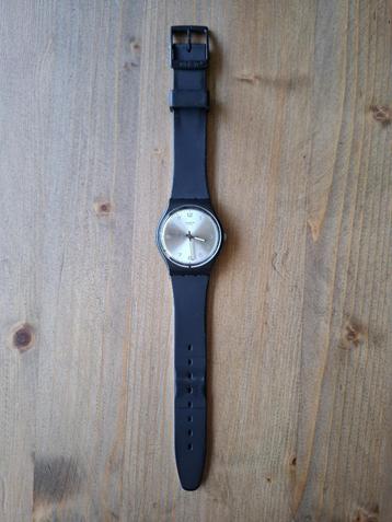 Swatch Silver Friend Too (zwart en witte band) - unisex beschikbaar voor biedingen