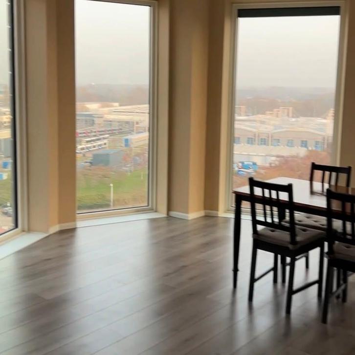 SECOND HAND LAMINAAT for sale in Diemen, Huis en Inrichting, Stoffering | Vloerbedekking, Gebruikt, Laminaat, Grijs, 75 m² of meer