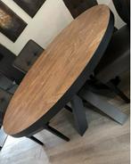 Mooie ovale tafel, Huis en Inrichting, Tafels | Eettafels, 100 tot 150 cm, Ophalen of Verzenden, Zo goed als nieuw, Vier personen