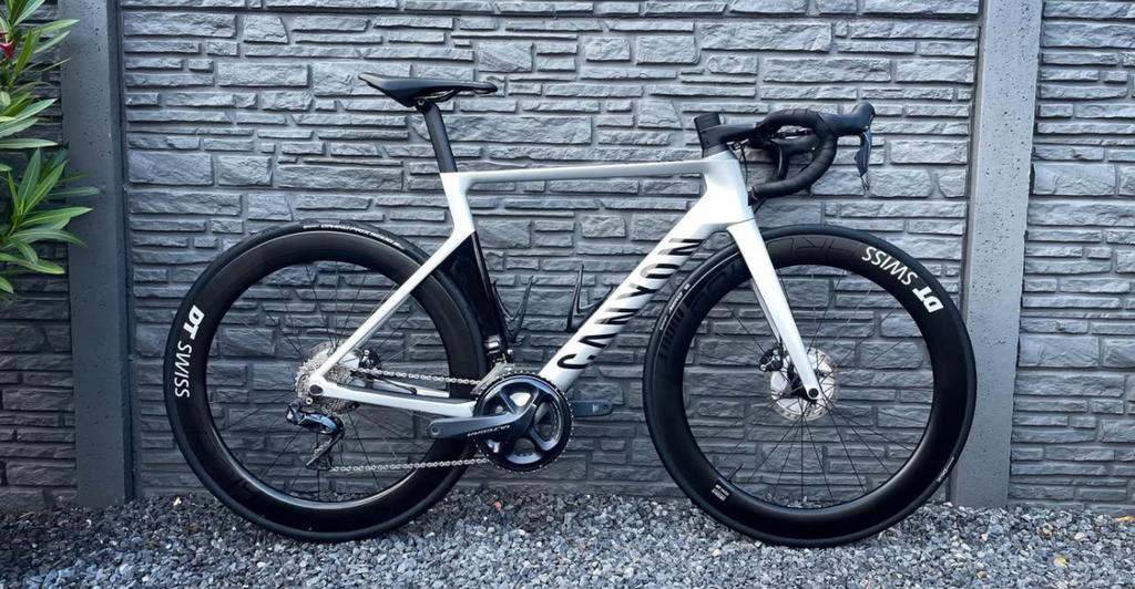 Canyon Aeroad – Ultegra DI2 – DT Swiss, Overige merken, 28 inch, Carbon, Heren