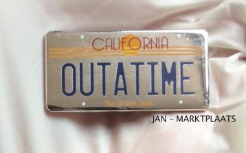 BACK TO THE FUTURE - OUTATIME Delorean Enamel Pin broche beschikbaar voor biedingen