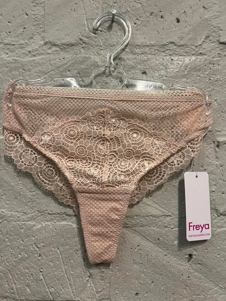 Freya string maat M 38/40 NIEUW!! Nu €10,-, Ophalen of Verzenden, String