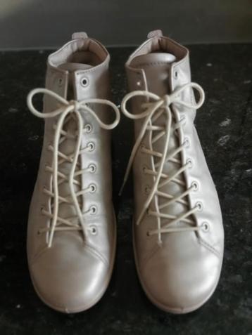 1x gedragen ECCO SOFT veterlaarsjes, grijs metallic, maat 41 beschikbaar voor biedingen