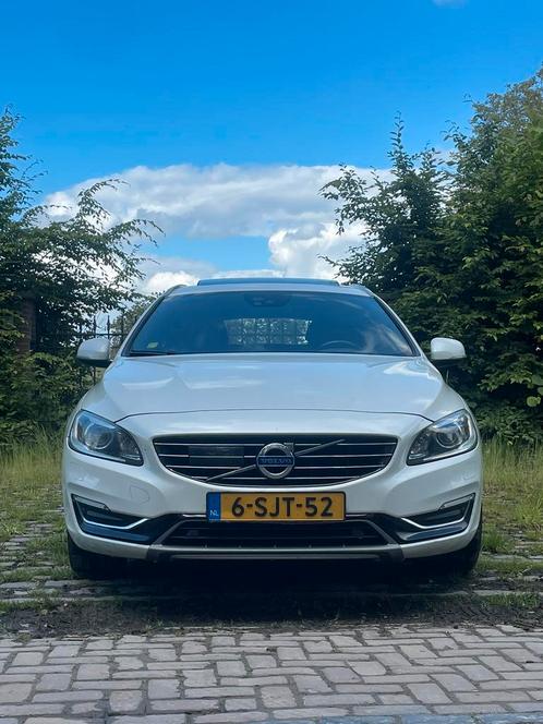 Volvo V60 D6 Plug-in Hybrid RUIL MOTOR VOL OPTIE!!, Auto's, Volvo, Particulier, V60, Hybride Elektrisch/Diesel, Plug-in hybride