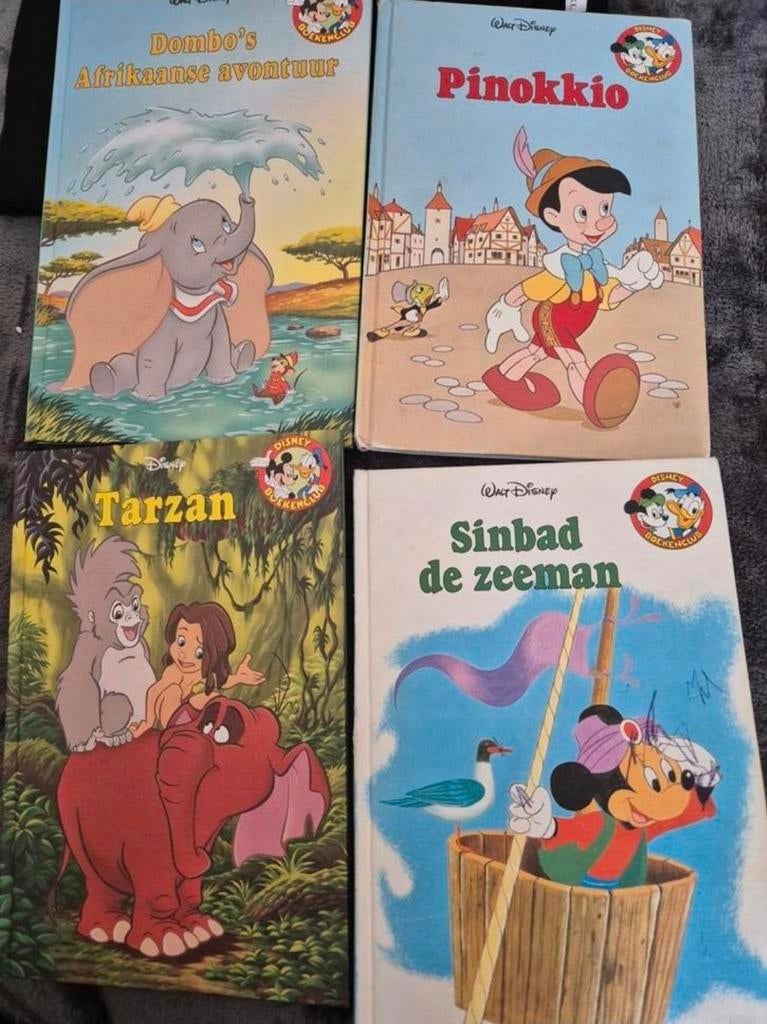 4 Disney boekjes bv pinokkio, Ophalen of Verzenden, Zo goed als nieuw, Sprookjes