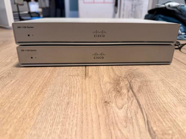 Cisco C1111 & C1117 Routers - Werkend met Voeding, Computers en Software, Routers en Modems, Gebruikt, Router met modem, Ophalen of Verzenden