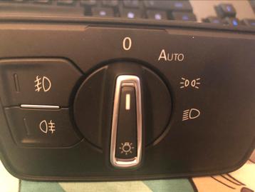 Partij auto onderdelen beschikbaar voor biedingen