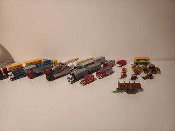 Te koop 22 stuks model auto's beschikbaar voor biedingen