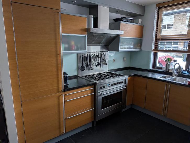 Complete keuken, Huis en Inrichting, Keuken | Complete keukens, Gebruikt, Hoekkeuken, Bruin, Graniet of Steen, Ophalen