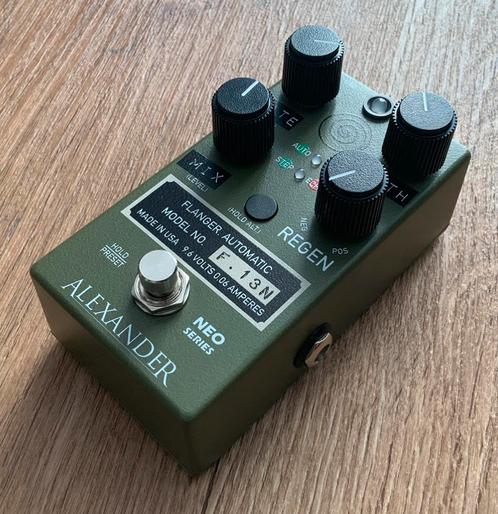 Alexander Pedals F.13 Neo Flanger, Muziek en Instrumenten, Effecten, Zo goed als nieuw, Verzenden