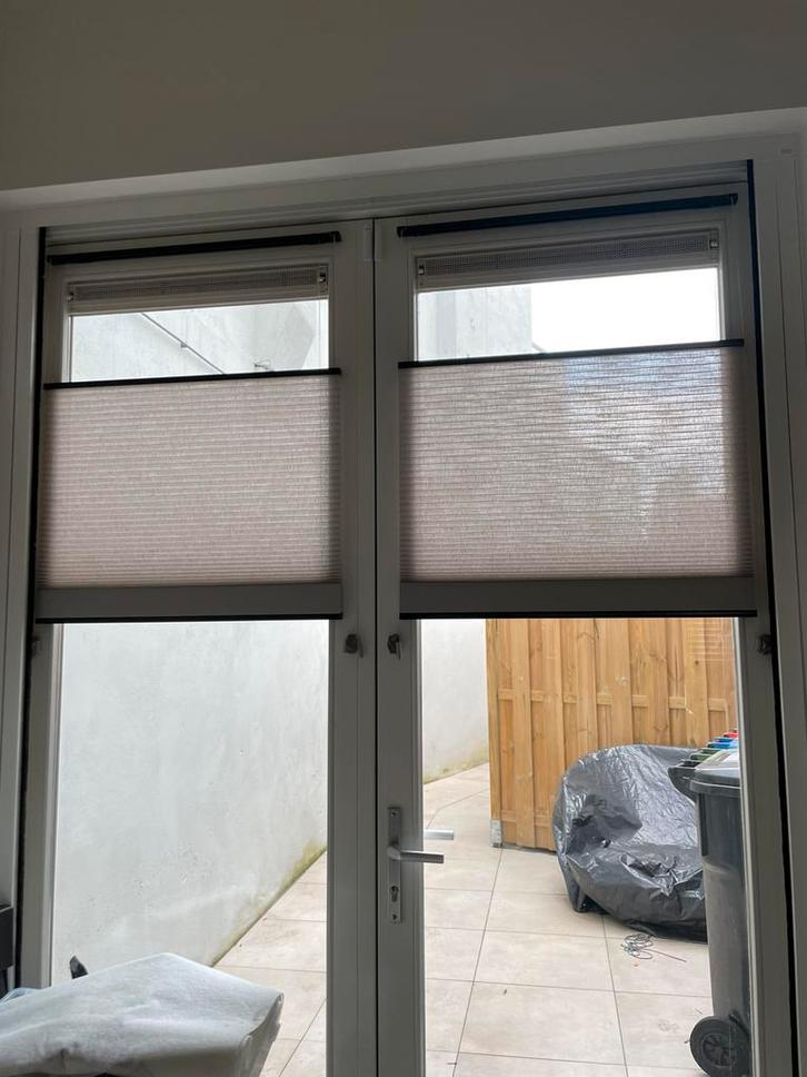 2 plisse gordijnen, Huis en Inrichting, Stoffering | Gordijnen en Lamellen, Zo goed als nieuw, 200 cm of meer, Beige, Ophalen