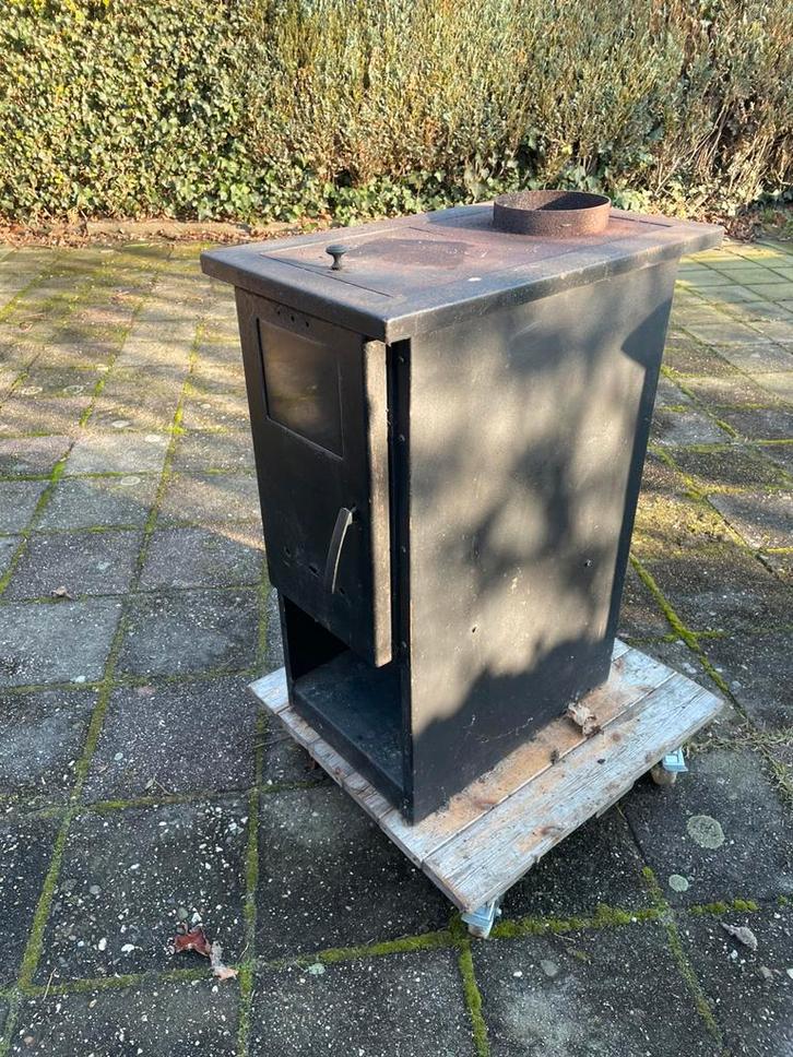 Houtkachel werkplaatskachel terraskachel., Huis en Inrichting, Kachels, Gebruikt, Vrijstaand, Houtkachel, Hout, Ophalen