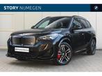 BMW iX1 eDrive20 M Sport / Panoramadak / Trekhaak / Sportsto, Elektrische stoelverstelling, Met garantie (alle), 24 min, Zwart