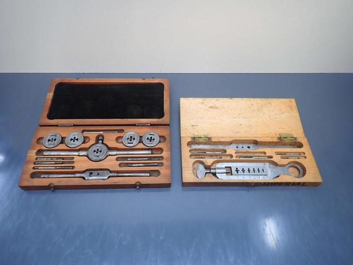 2x Engelse Tap set / Tapset Engels, Doe-het-zelf en Verbouw, Draaibanken, Gebruikt, Ophalen of Verzenden