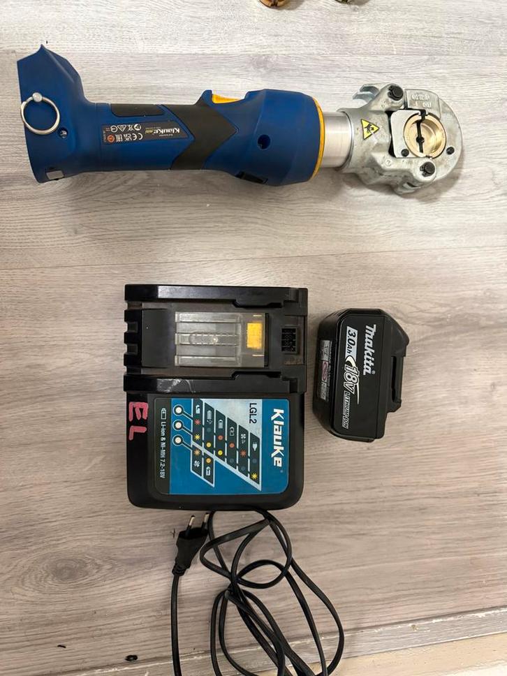 Klauke EKM6022CFM 18V Kabelschoenperstang, Doe-het-zelf en Verbouw, Gereedschap | Overige machines, Gebruikt, Ophalen of Verzenden