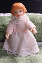 Poppenhuis kind popje 1:12, Ophalen of Verzenden, Poppenhuis