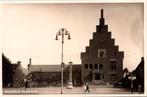 Waalwijk - Raadhuis, Verzamelen, Ansichtkaarten | Nederland, Verzenden, 1940 tot 1960, Ongelopen, Noord-Brabant