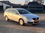 Volkswagen Passat Variant 1.9 TDI Sportline, Auto's, Voorwielaandrijving, Gebruikt, 4 cilinders, Origineel Nederlands