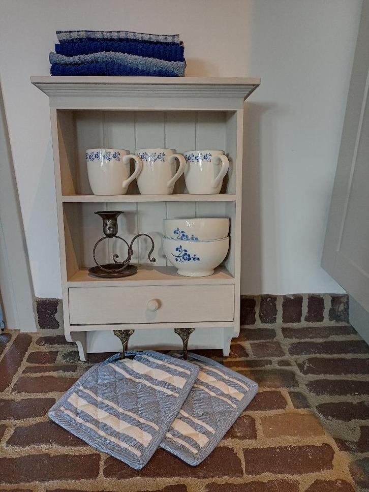 keuken/wandkastje 2 schapjes/1 lade/ 2 haken creme, Huis en Inrichting, Kasten | Wandmeubels, Gebruikt, Minder dan 100 cm, Minder dan 150 cm