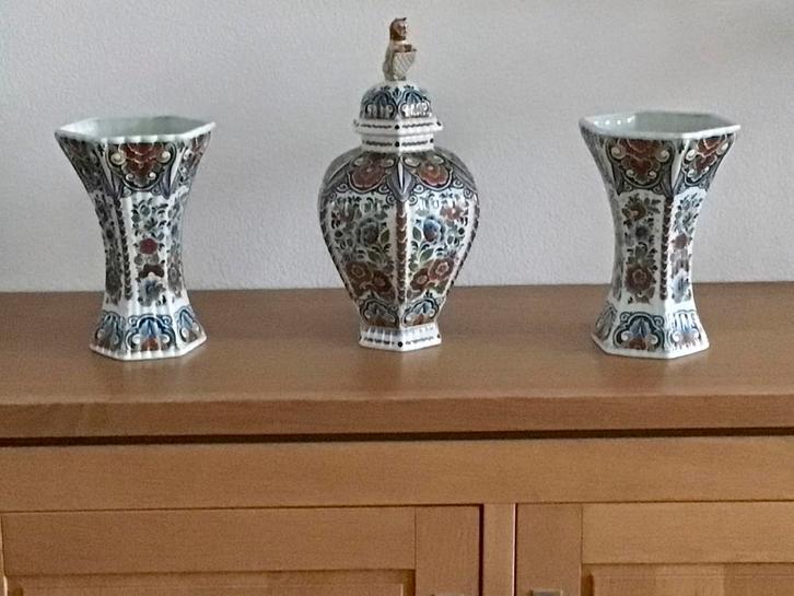 Delfts bont kaststel  in nieuw conditie, Antiek en Kunst, Antiek | Vazen, Ophalen