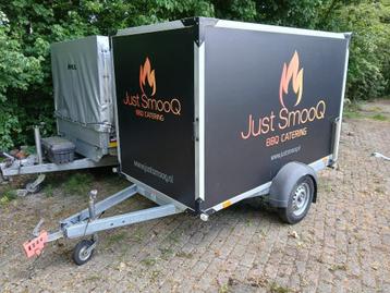 Gesloten aanhanger te huur beschikbaar voor biedingen