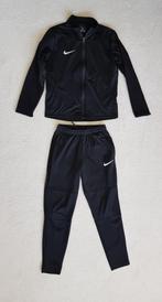 Mooi zwart NIKE trainings pakje maat S/ 128-137., Gebruikt, Verzenden, Setje, Nike