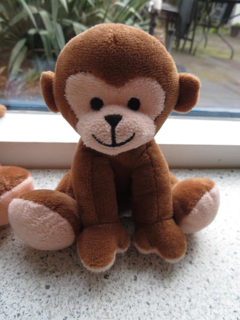 2 x Aap of aapje van Hema kleine maat bruin velours, Kinderen en Baby's, Speelgoed | Knuffels en Pluche, Ophalen of Verzenden