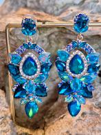 Vergulde oorhangers met swarovski kristallen, Met kristal, Blauw, Nieuw, Ophalen of Verzenden