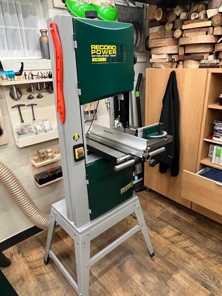 Te koop Record power lintzaag BS300e, Doe-het-zelf en Verbouw, Gereedschap | Zaagmachines, Zo goed als nieuw, Lintzaag, 600 tot 1200 watt