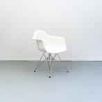 4x Vitra Eames DAR Kuipstoel Wit - Chroom Eiffelonderstel
