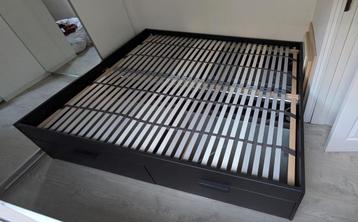 Bedframe 160x200 met opberglades + lattenbodems beschikbaar voor biedingen
