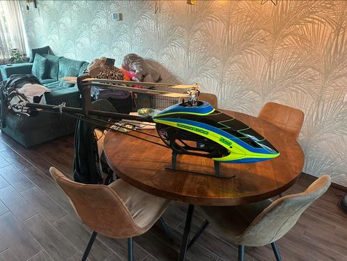 Te koop logo 800 van vorig jaar., Hobby en Vrije tijd, Modelbouw | Radiografisch | Helikopters en Quadcopters, Zo goed als nieuw
