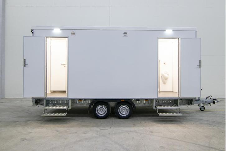 Luxe Toiletwagen | 3 dames 1 heren 3 urinoirs | 110 PVC, Hobby en Vrije tijd, Feestartikelen | Verhuur, Nieuw, Overige, Ophalen of Verzenden