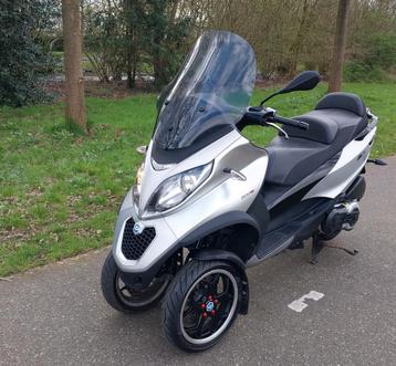 PIAGGIO MP3 500 LT SPORT ORIGINEEL FULL OPTION NIEUWSTAAT  beschikbaar voor biedingen