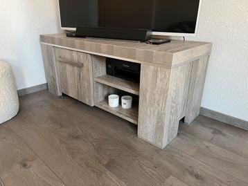 ⚠️️ OPRUIMING! Melamine tv-meubel beschikbaar voor biedingen