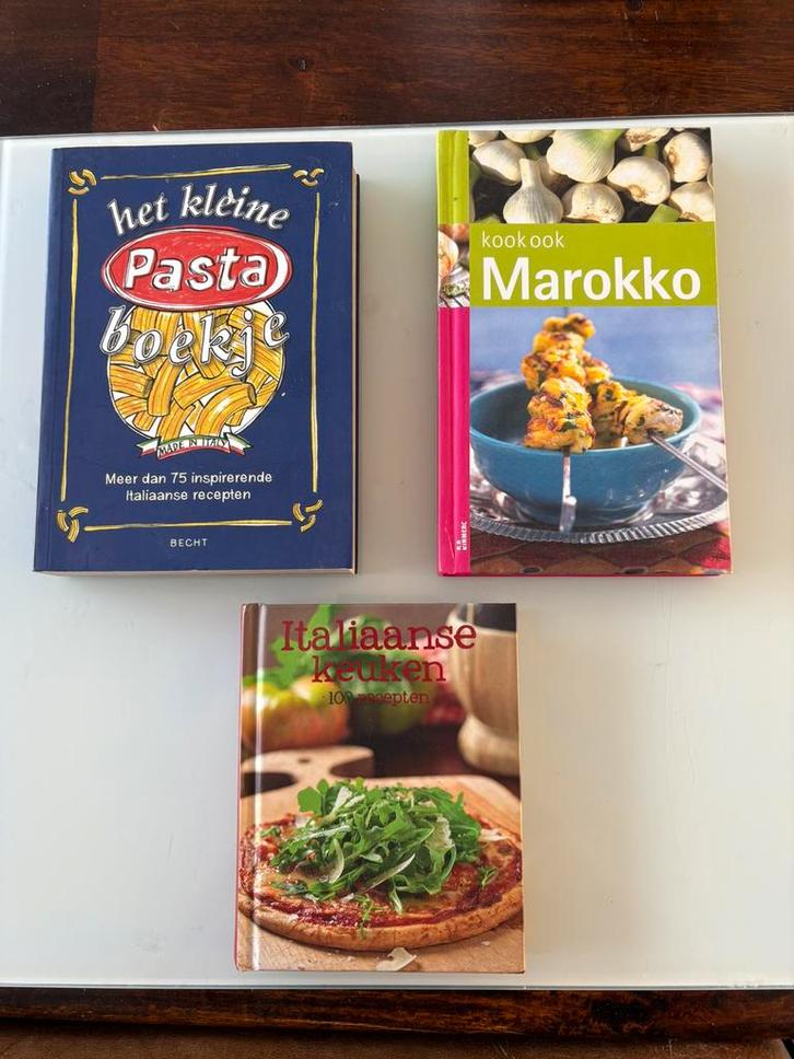 3 kookboeken Marokko Italiaanse keuken kleine pasta boek, Boeken, Kookboeken, Zo goed als nieuw, Italië, Ophalen of Verzenden