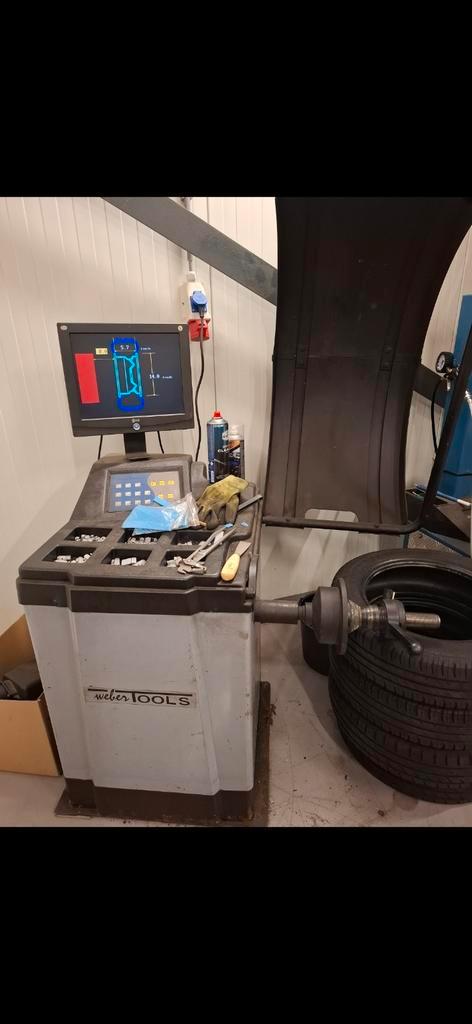 Weber tool balanceer machine 230v in goede staat, Auto diversen, Autogereedschap, Zo goed als nieuw, Ophalen