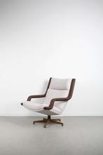 2x Artifort F140 Fauteuil Crème Wit Stof + Bruin Leder, Huis en Inrichting, Fauteuils, Niet ingevuld, Ophalen of Verzenden, Zo goed als nieuw