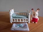 Sylvanian babybed met laatjes/babykonijn compleet, Verzamelen, Poppenhuizen en Toebehoren, Ophalen of Verzenden, Zo goed als nieuw