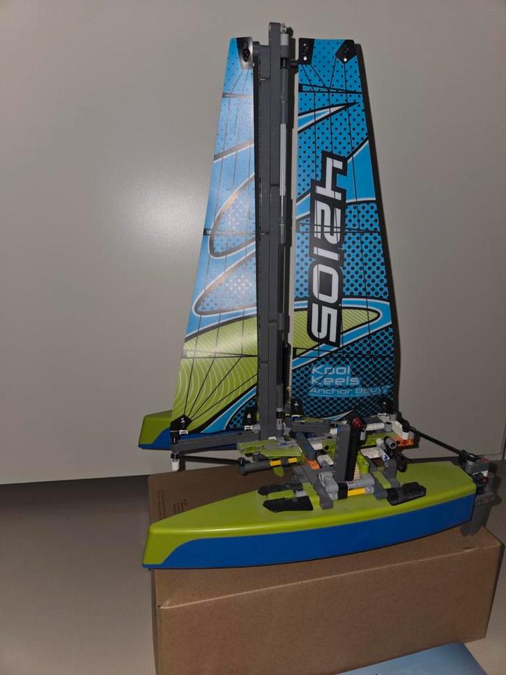 LEGO Technic Catamaran 42105, Kinderen en Baby's, Speelgoed | Duplo en Lego, Ophalen of Verzenden