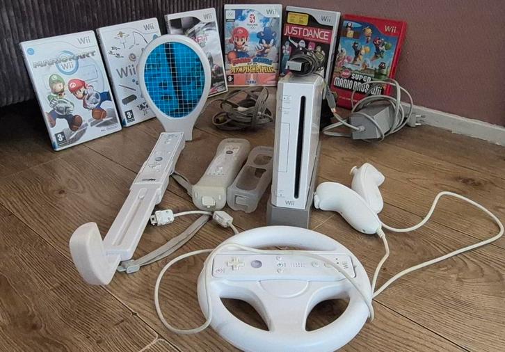 Nintendo Wii Compleet Pakket met Games en Accessoires, Spelcomputers en Games, Spelcomputers | Nintendo Wii, Gebruikt, Met 2 controllers