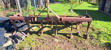 Oude cultivator beschikbaar voor biedingen