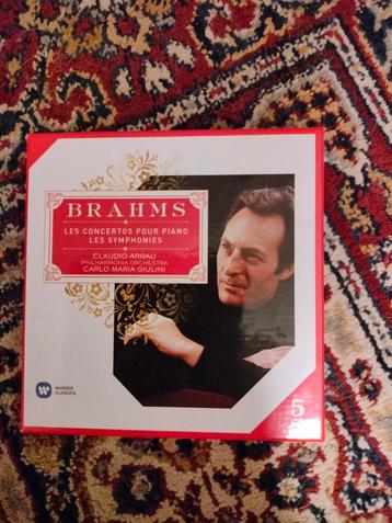 Brahms Giulini 5 cds beschikbaar voor biedingen