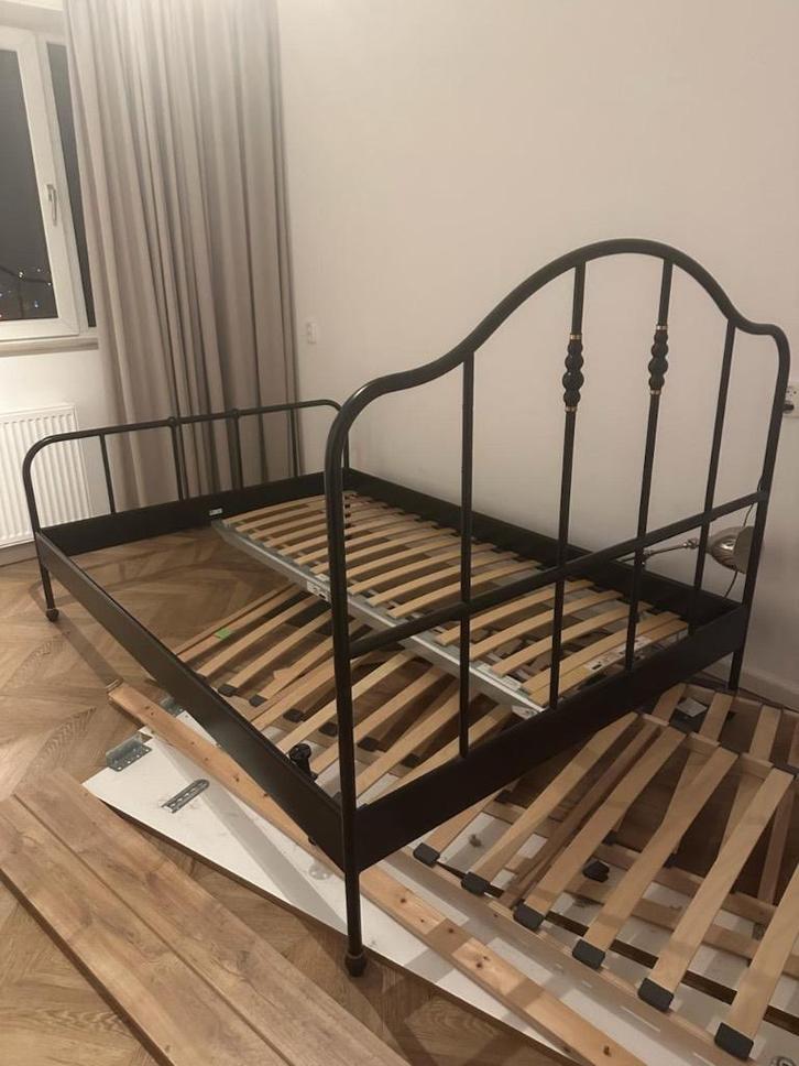 Bedframe, Huis en Inrichting, Slaapkamer | Bedden, Gebruikt, Tweepersoons, 140 cm, 200 cm, Overige materialen, Zwart, Ophalen