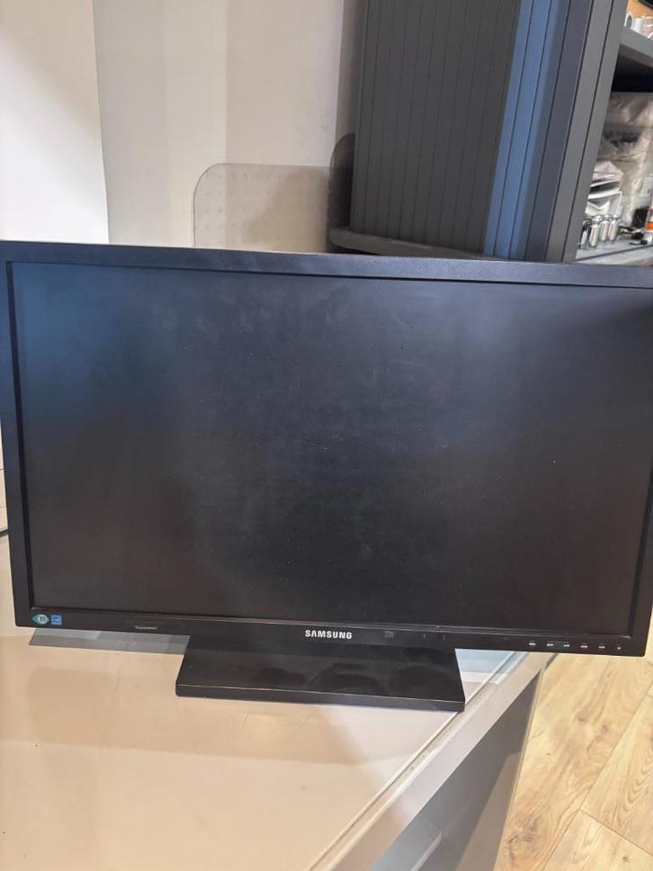 samsung s24c450bl, Computers en Software, Monitoren, Gebruikt, 60 Hz of minder, DVI, Kantelbaar, TN, Full HD, Ophalen